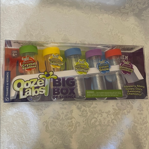 NIB Big Box of Science Kit - Multicolor - Picture 2 of 4